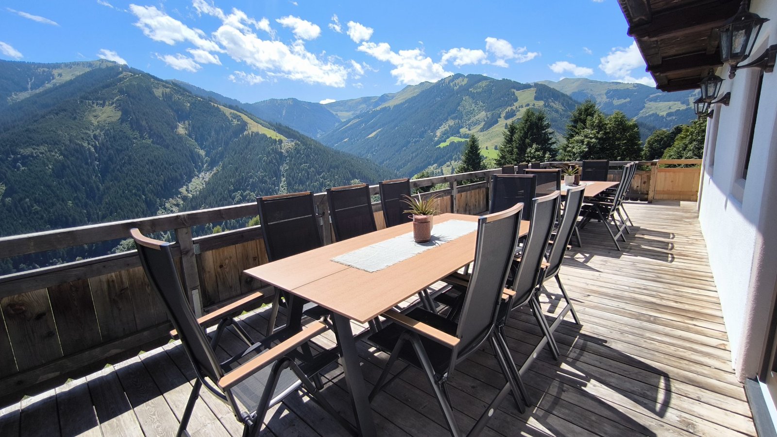 Terras in de zomer