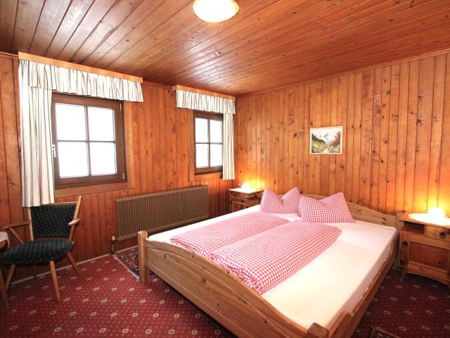 Slaapkamer met tweepersoonsbed